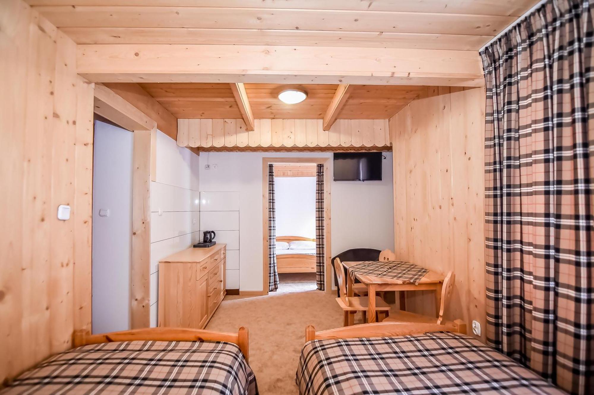 Willa Pod Orlem Jacuzzi Sauna コシチェリスコ エクステリア 写真
