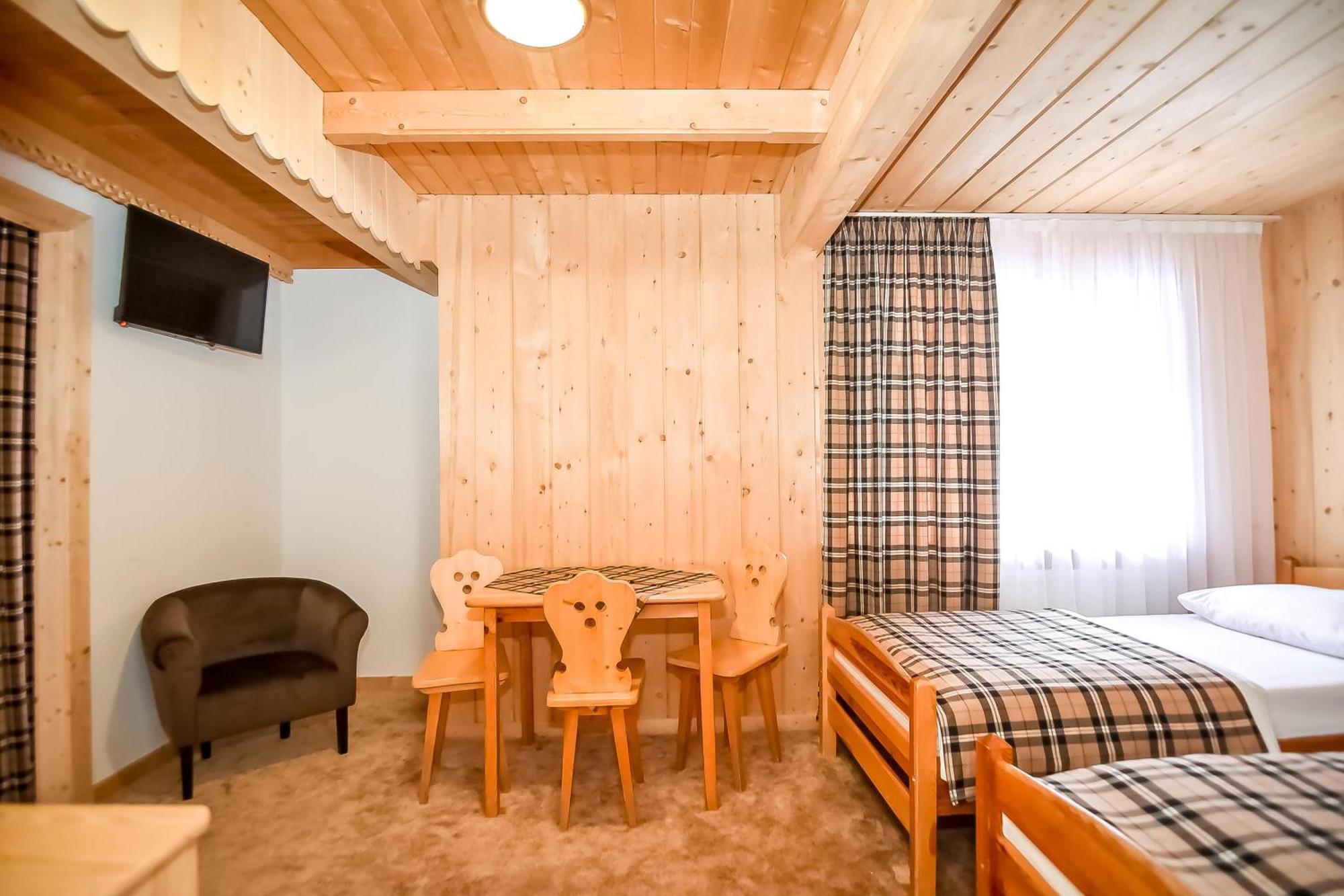 Willa Pod Orlem Jacuzzi Sauna コシチェリスコ エクステリア 写真